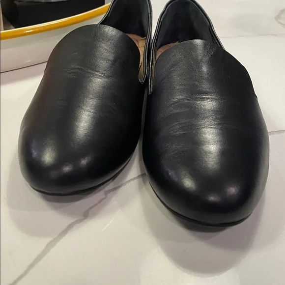 Birdies || The Starling Black Leather Loafer - Picture 12 of 15